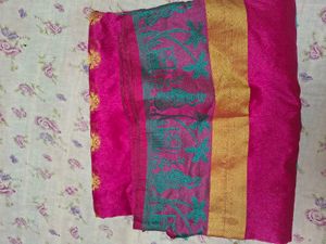 Elegant Rani Pink Kanjivaram-Style Silk Saree with