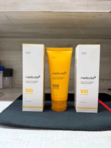 Medicube Kojic Acid Turmeric Toning Cleanser