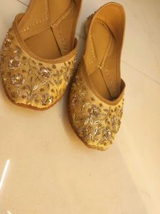 punjabi jutti set of 2 pairs