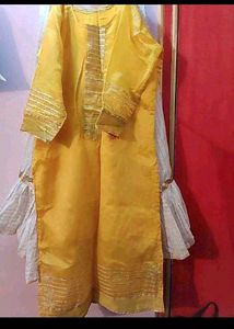 Elegant Yellow Kurta Set