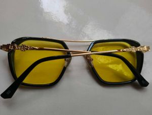 Vincent Chase Metal Black Full Rim Geometric Sungl
