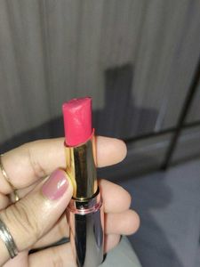 Lakme 9 to 5 Primer Matte Lipstick