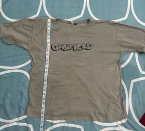 New Garfield Graphic Tee😍