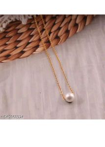 Elegant Pendant Necklaces