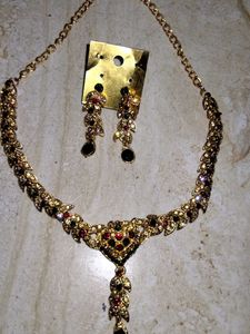 Gold-Tone Necklace &amp; Earring Set