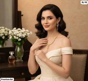 Elegant Gold Necklace and Earring Set