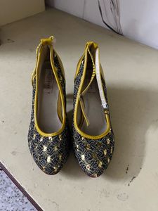 Elegant Heels - Rs.549/- FREE DELIVERY