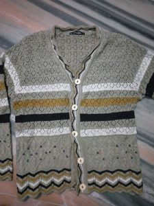 Grey Sweater, Used, Flaws Are Mentioned In Photos