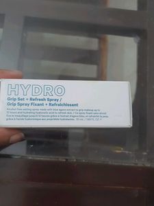 Milk Hydro Grip Set + Refresh Spray