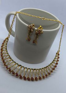Stunning Necklace & Earring Set