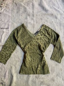 y2k printerest leopard sweater top