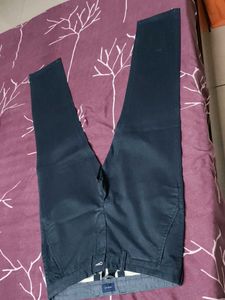 Gant Men's Dark Blue Casual Pants