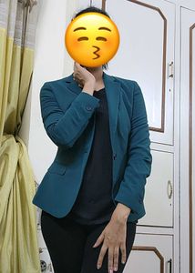 VAN HEUSEN Lead Lady Blazer