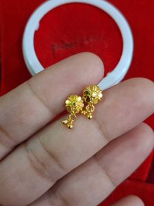 Flower Earrings 🌼 bk fast