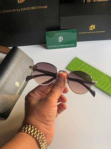 DAVID BECKHAM-SUNGLASSES**UNISEX. MODEL*