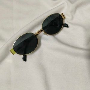 Stylish Oval Sunglasses