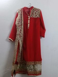 Elegant Red Kurta with Gold Embellishments