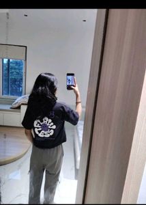 Trendy Black Crop T-Shirt