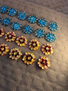 44 Pcs Floral Buttons