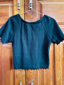 Cute Bow Detail Cropped Top