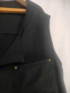 Sleeveless Black Blouse LR-8