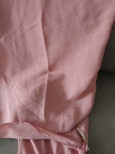 Elegant Pink Saree with Delicate Trim