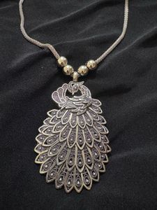 Elegant Peacock Pendant Necklace