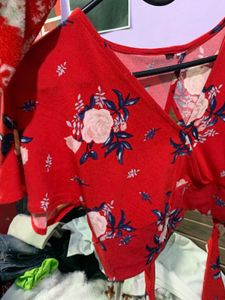Chic Red Floral Tie-Front Crop Top