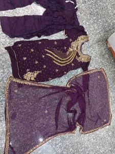 Embroidered kurta set