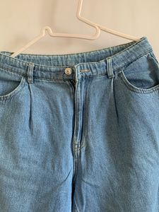 Light Wash Baggy Denim Jeans