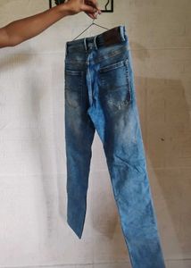 Stylish Blue Wash Denim Jeans size :- 30