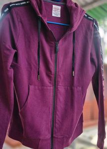 Burgundy Hooded Jacket - Casual &amp; Stylish