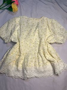 Cute Floral Print Puff Sleeve Top