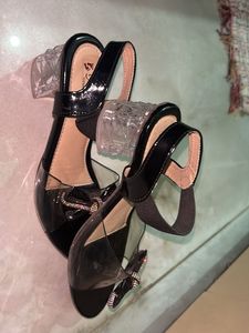 Chic Black Bow Detail Heels