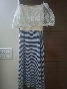 Lace Off-Shoulder Crop dress