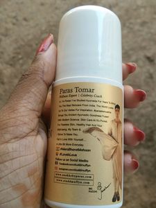 Glass Skin Pit Glow Roll On DEO