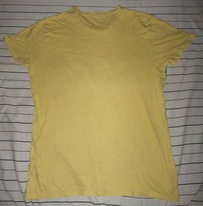 🥈🗺️UNITED COLOUR OF BENETTON TSHIRT