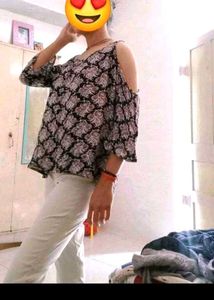 Stylish Cold Shoulder Printed Top