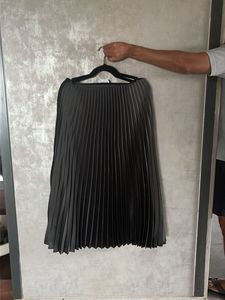 Black and Grey Pleated Midi Skirt