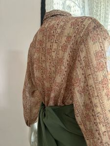 Vintage Floral Print Button-Up Blouse