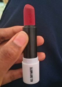 Matte Lipstick - Red Carpet R-01