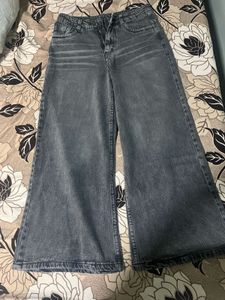 Brand new Women's Wide Leg Jeans