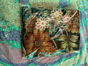 Saree With Blouse Unstitched