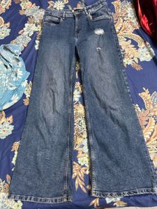 Wide leg Blue Jeans