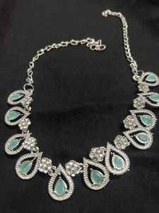 Elegant Teardrop Pendant Necklace