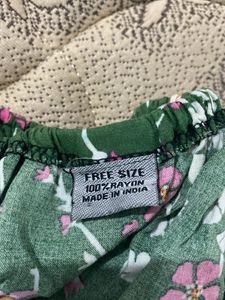 Chic Green Floral Smocked Top