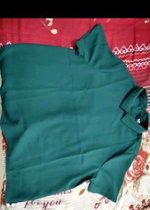Green Styled Back Top With Shirt Collar