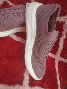 Women Textured Slip on Sports Shoes