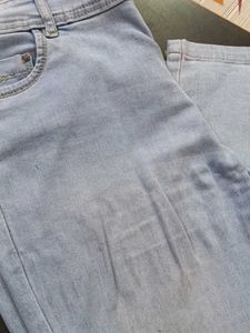 Light Wash Denim Jeans ( for girls)