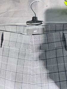 H&amp;M Men's Checked Trousers
